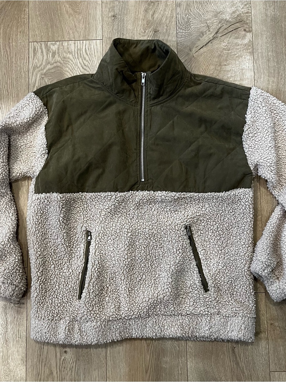 Hem & Thread Womens Medium Green Cream Fleece Color Block Cozy Soft